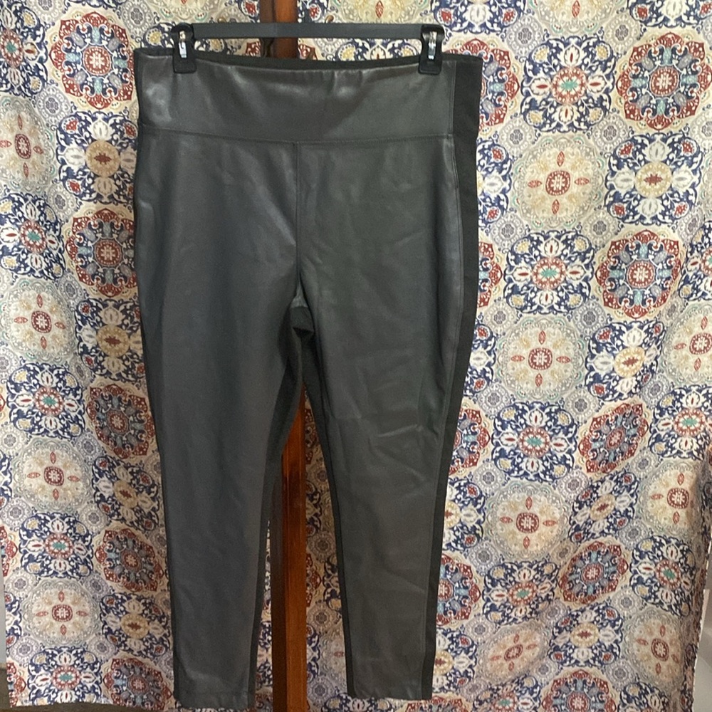 NWT Calvin Klein leather leggings